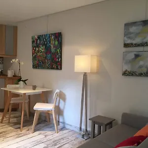 https://1-square-du-docteur-blanche-apartment.fr-paris.fr