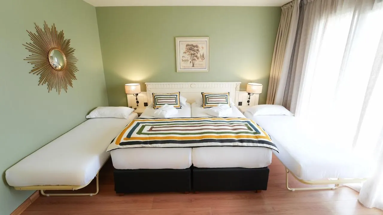 Hotel Mount Venturi - Aix-En-Provence Sainte-Victoire - Bar & Restaurant & Padel Rousset  4*, Rousset (Bouches-du-Rhone) France